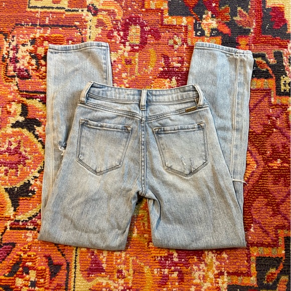 High Rise Relaxed Fit Jeans - Picture 3 of 5